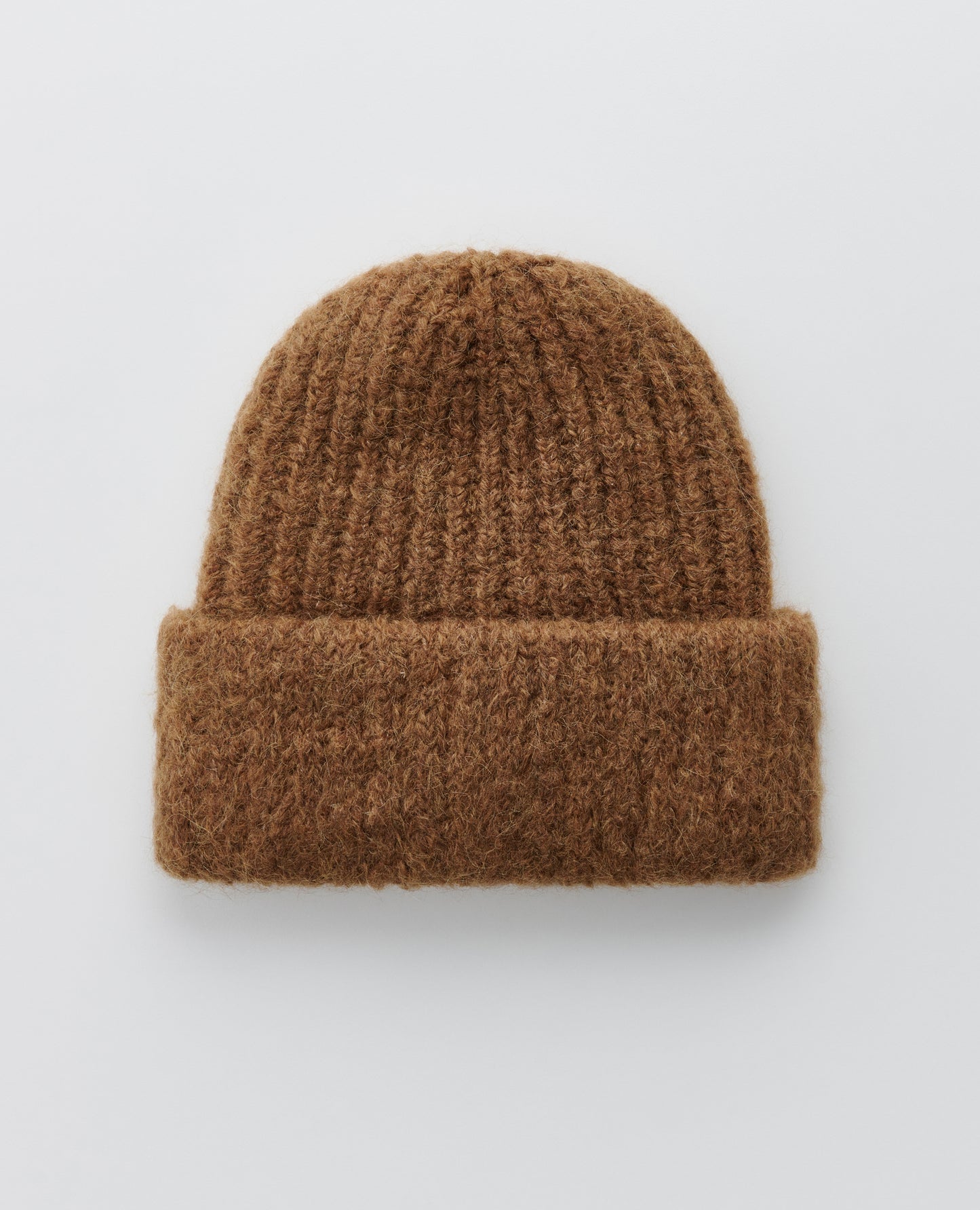 BEANIE . CAMEL