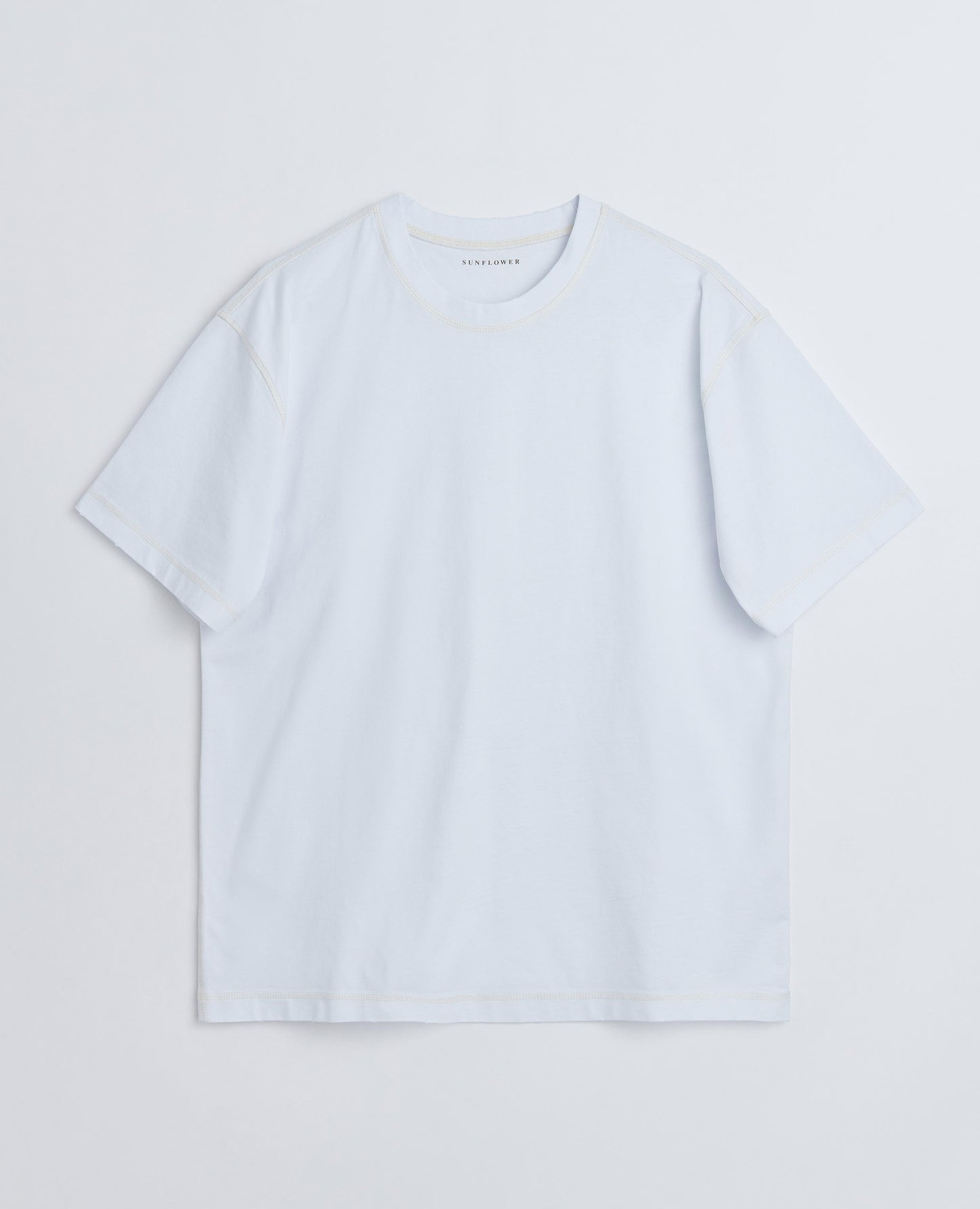 CONTRAST TEE . WHITE