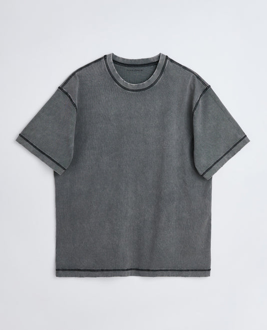 CONTRAST TEE . WASHED BLACK