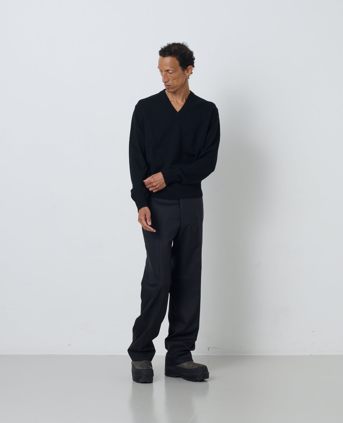 MOON MERINO V NECK